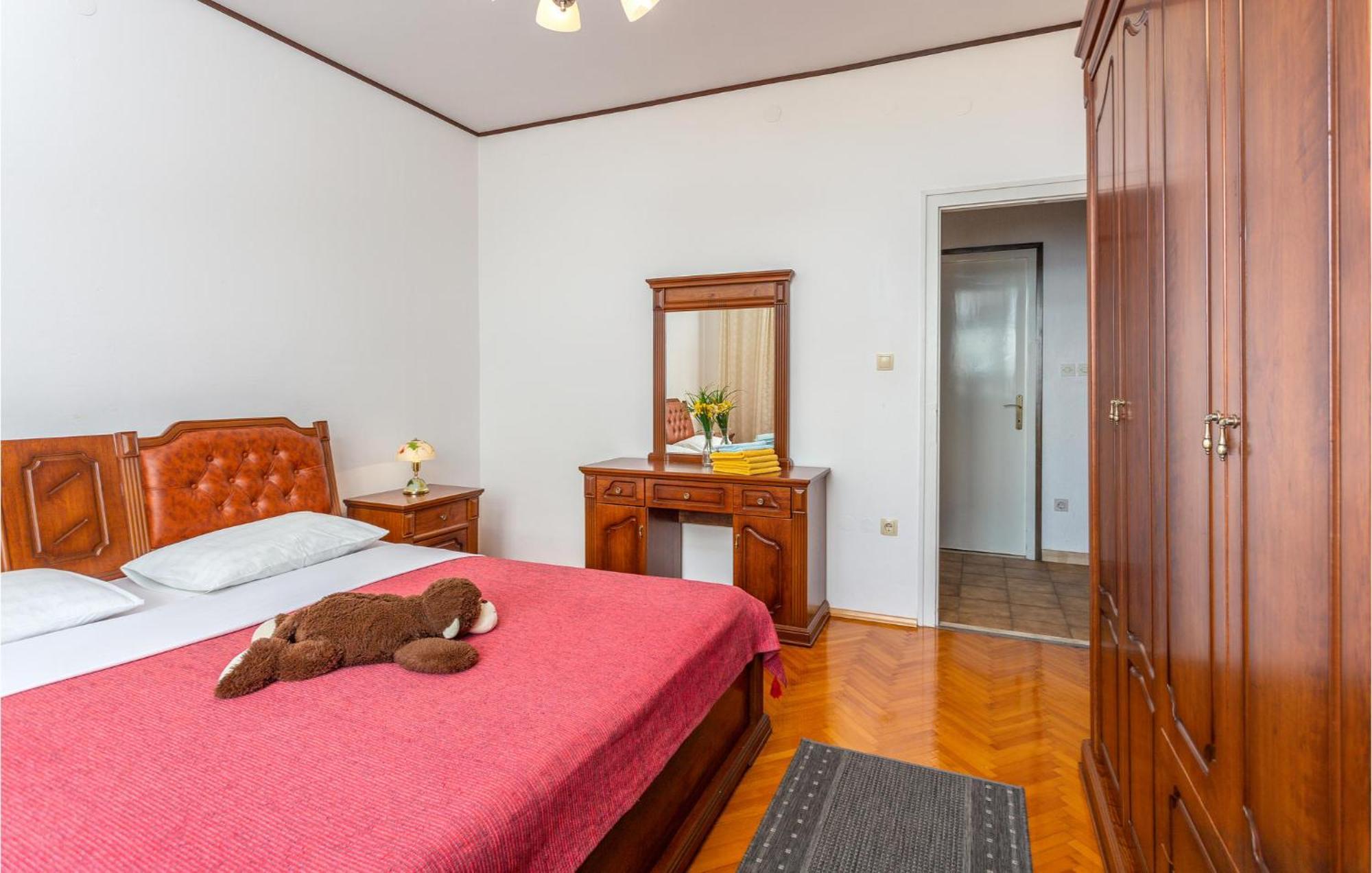 Nice Apartment In Lovran With Kitchen ภายนอก รูปภาพ